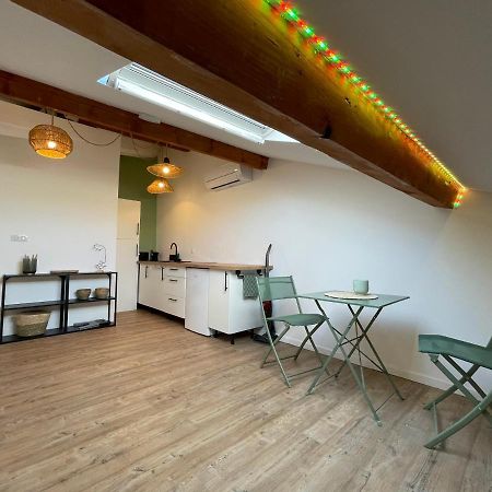 Chaleureux studio mansardé - cœur de ville de Sète Esterno foto