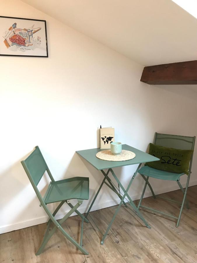 Chaleureux studio mansardé - cœur de ville de Sète Esterno foto