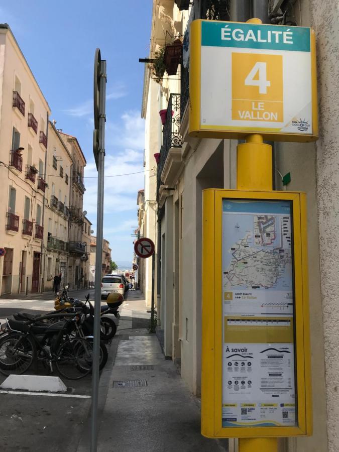 Chaleureux studio mansardé - cœur de ville de Sète Esterno foto